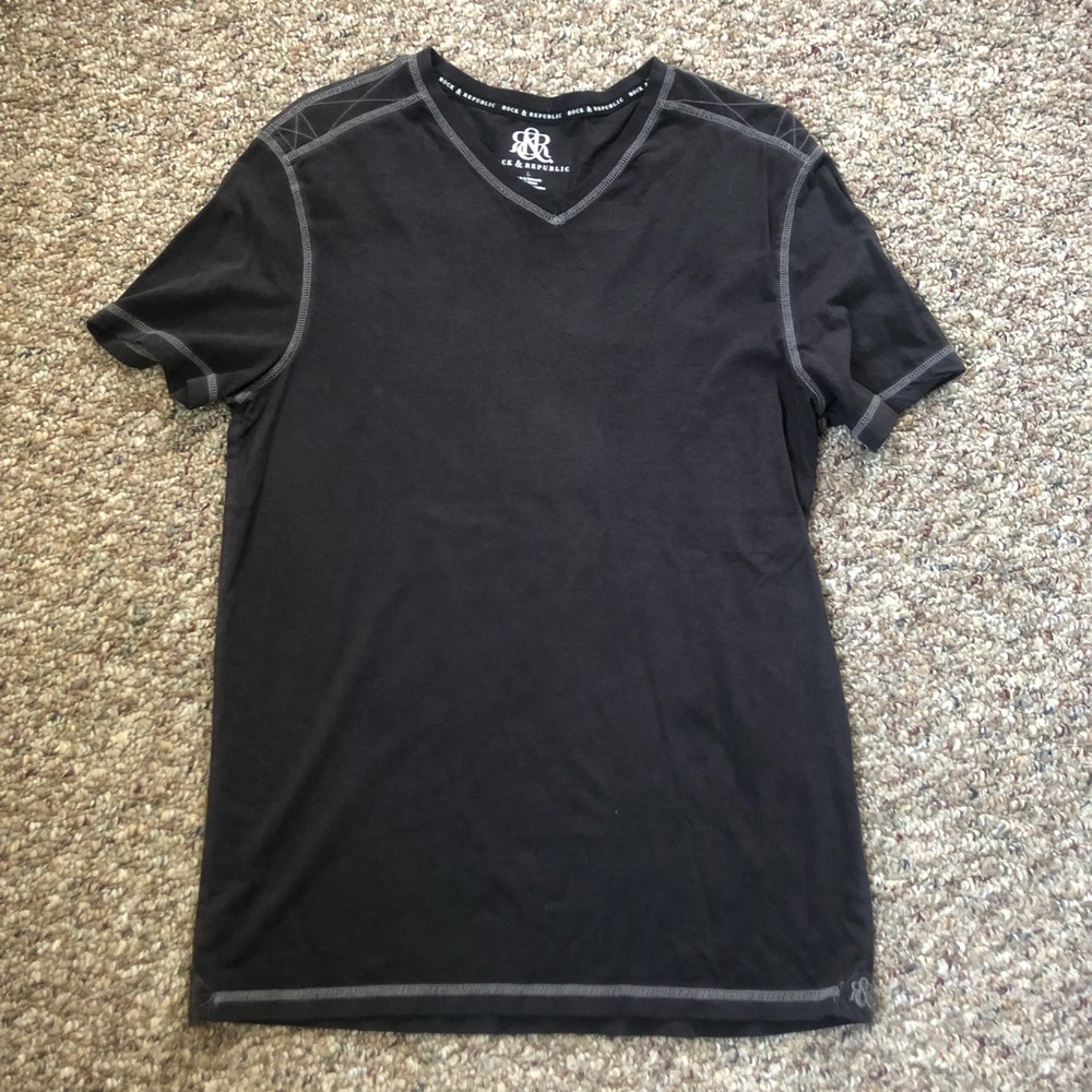 Rock & Republic V-Neck Basic Tee great for Layers!